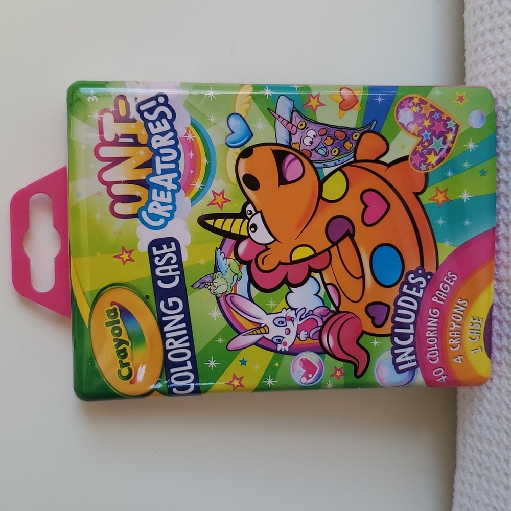 CRAYOLA COLORING CASE